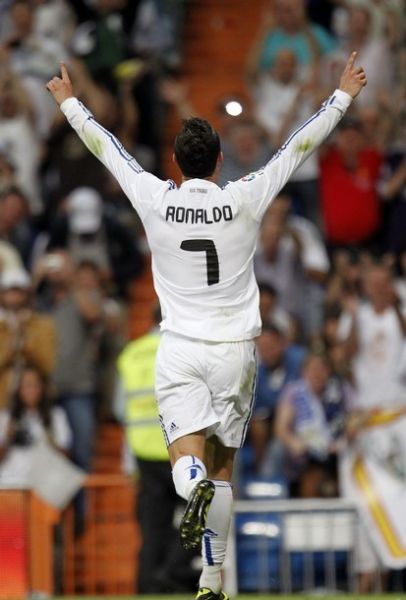 卓越表现成 卓越表现成